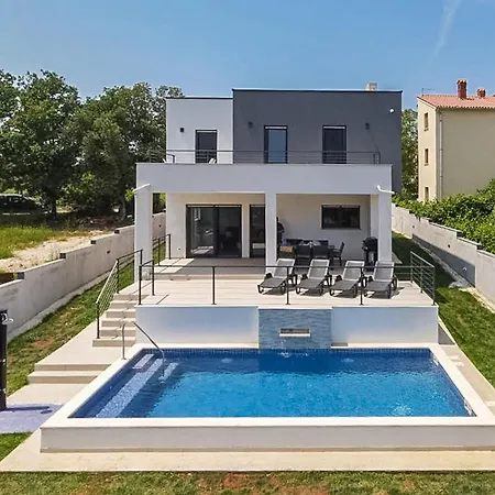 Tara Villa *