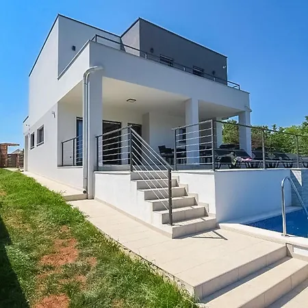Villa Tara