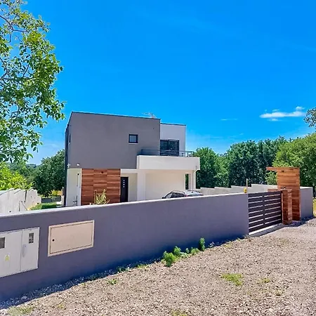 Villa Tara *